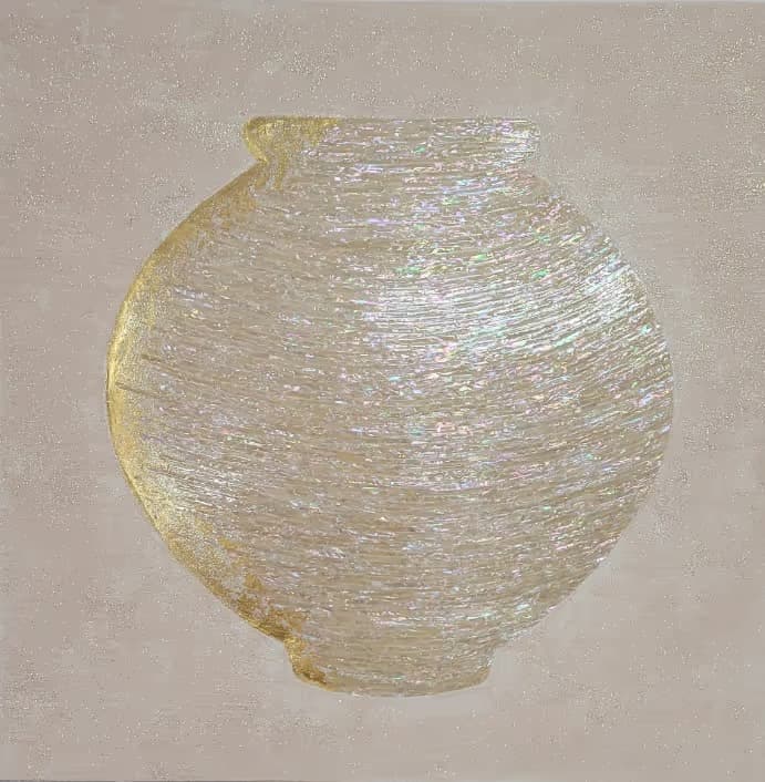 오정, 달항아리...담다, acrylic, mother-of-pearl, 24K gold on canvas, 50 × 50 cm. 240 만원