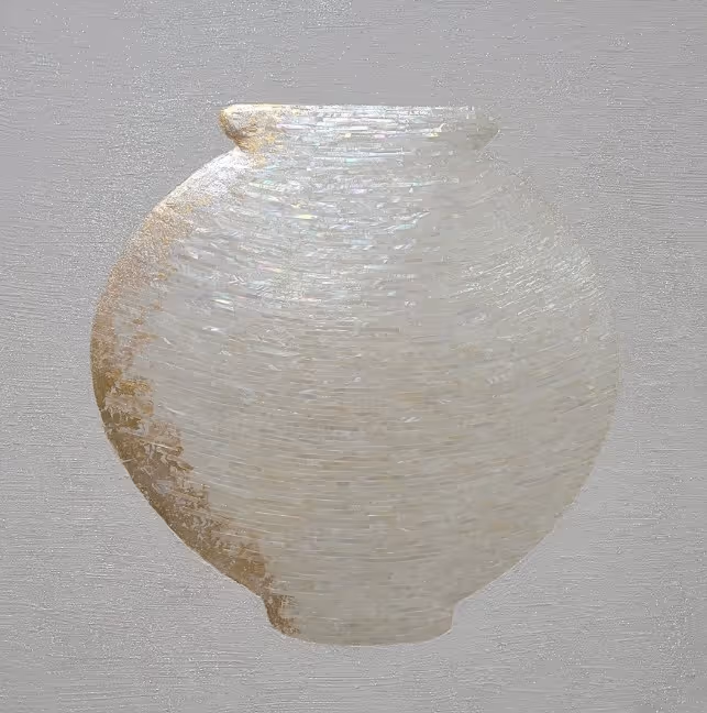 오정, 달항아리...담다2, acrylic, mother-of-pearl, 24K gold on canvas, 50 × 50 cm. 240 만원